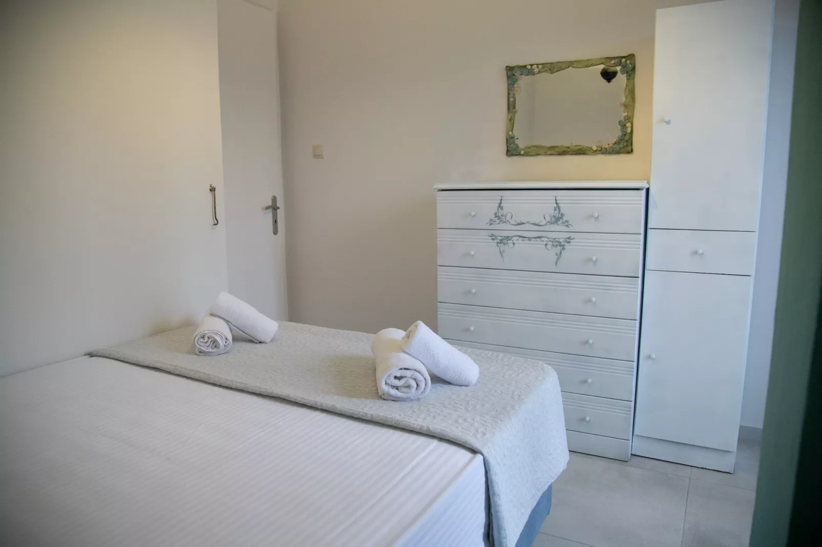 Gerolimin Blue-Bedroom