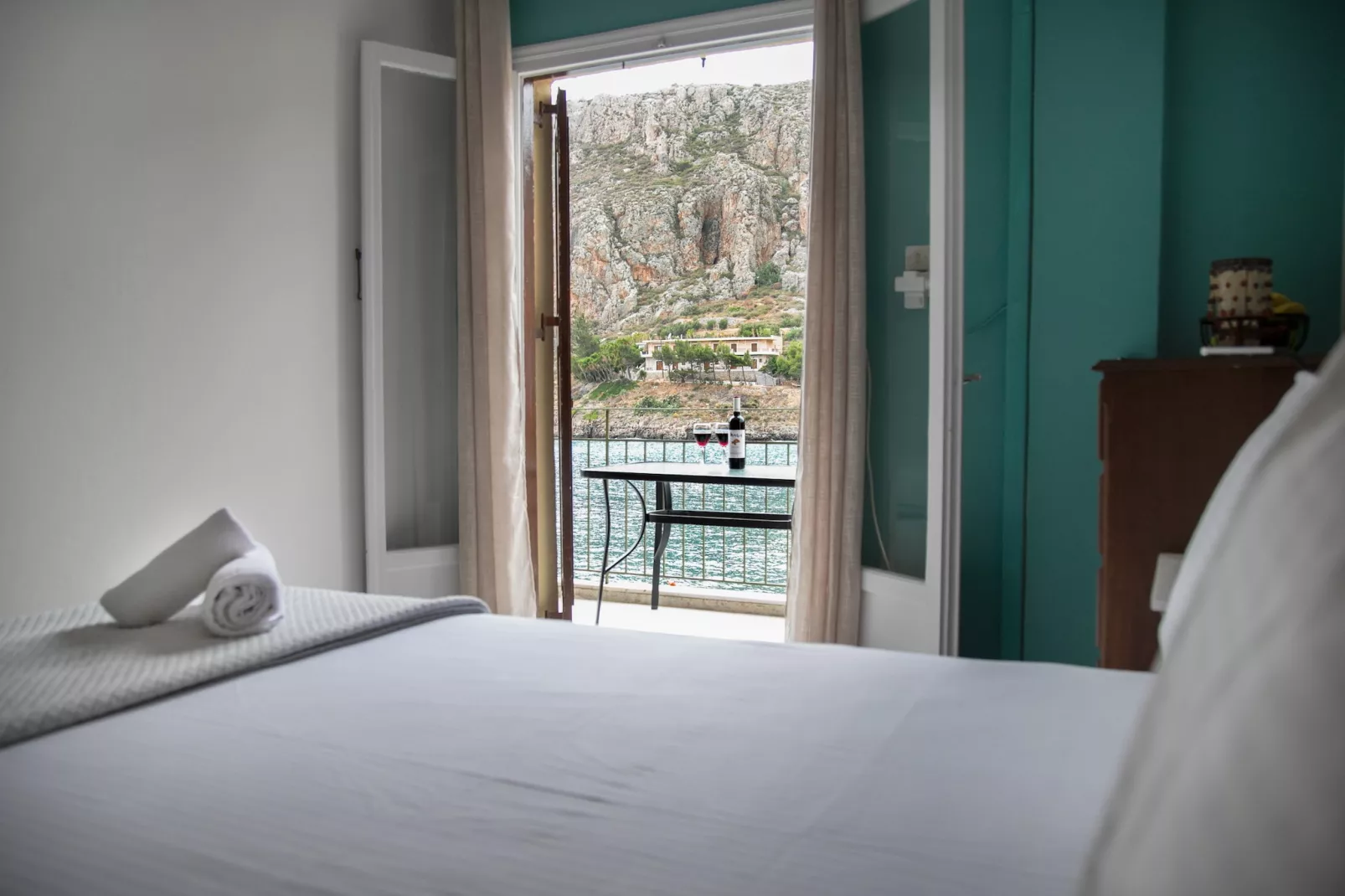 Gerolimin Blue-Bedroom