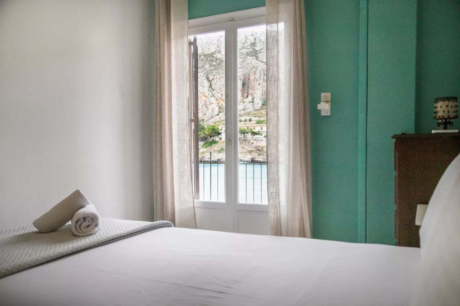 Gerolimin Blue-Bedroom