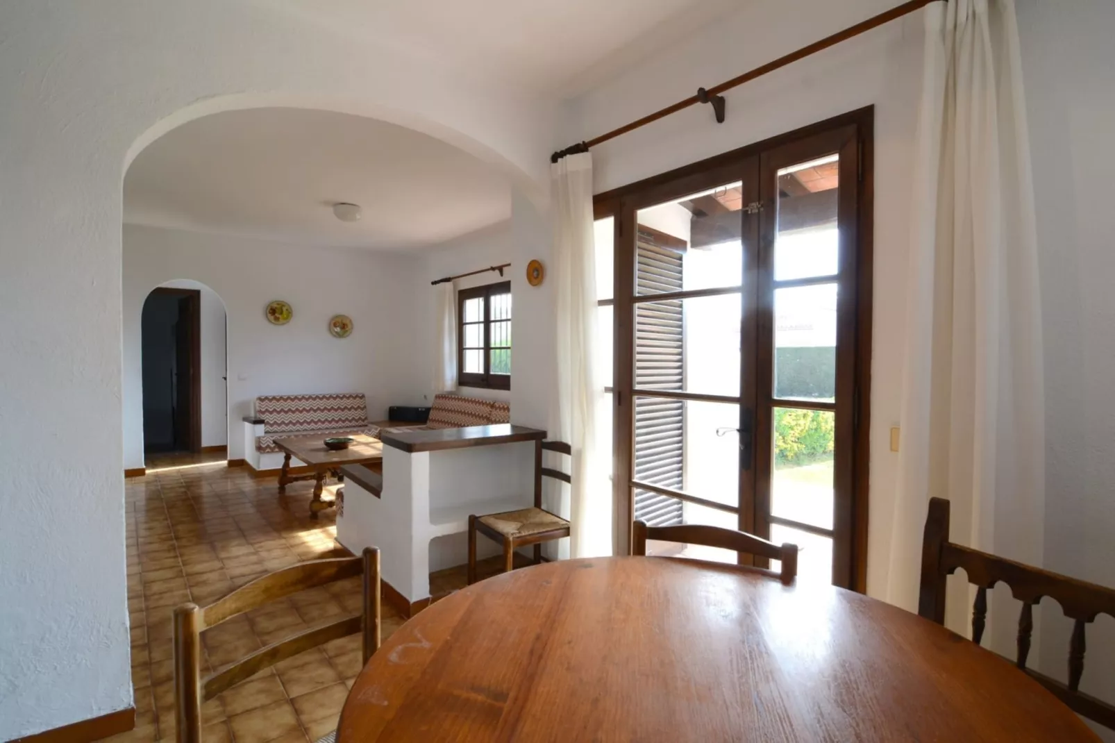 VALL GRAN 02-Dining room