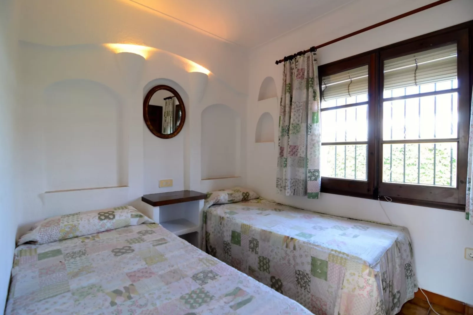 VALL GRAN 02-Bedroom
