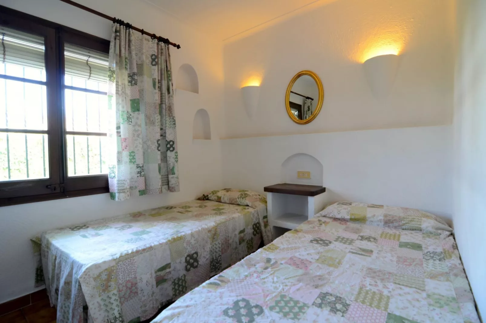 VALL GRAN 02-Bedroom
