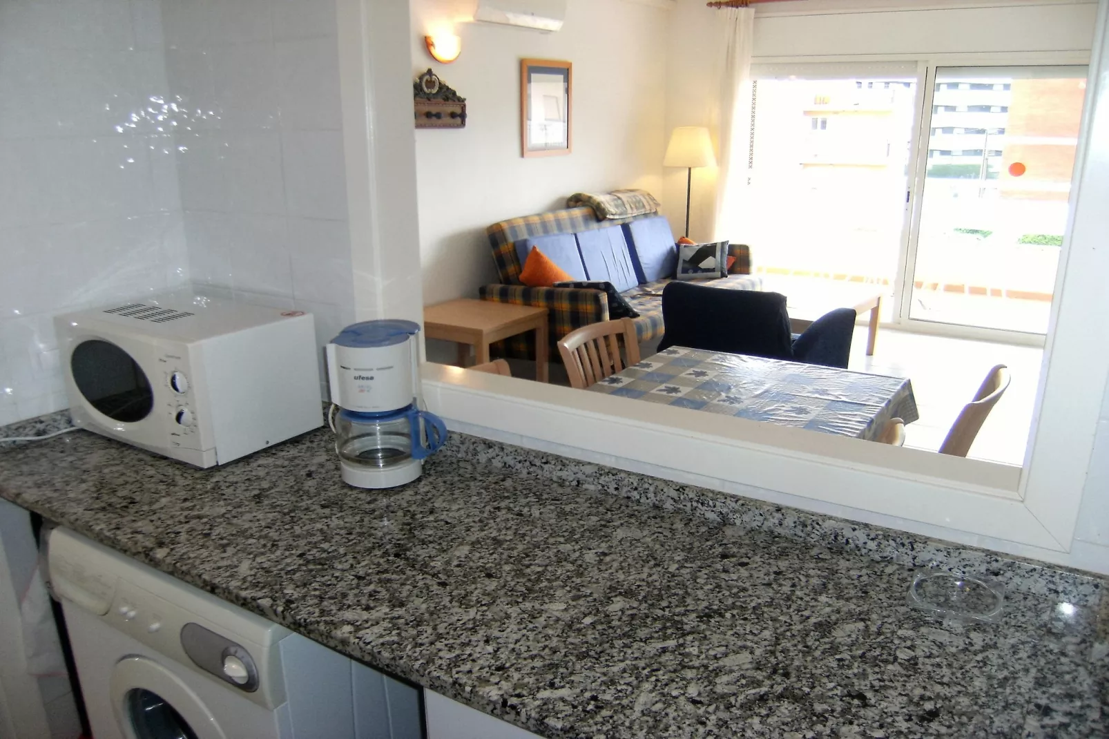 VICTORIA PARK 2-1-Kitchen