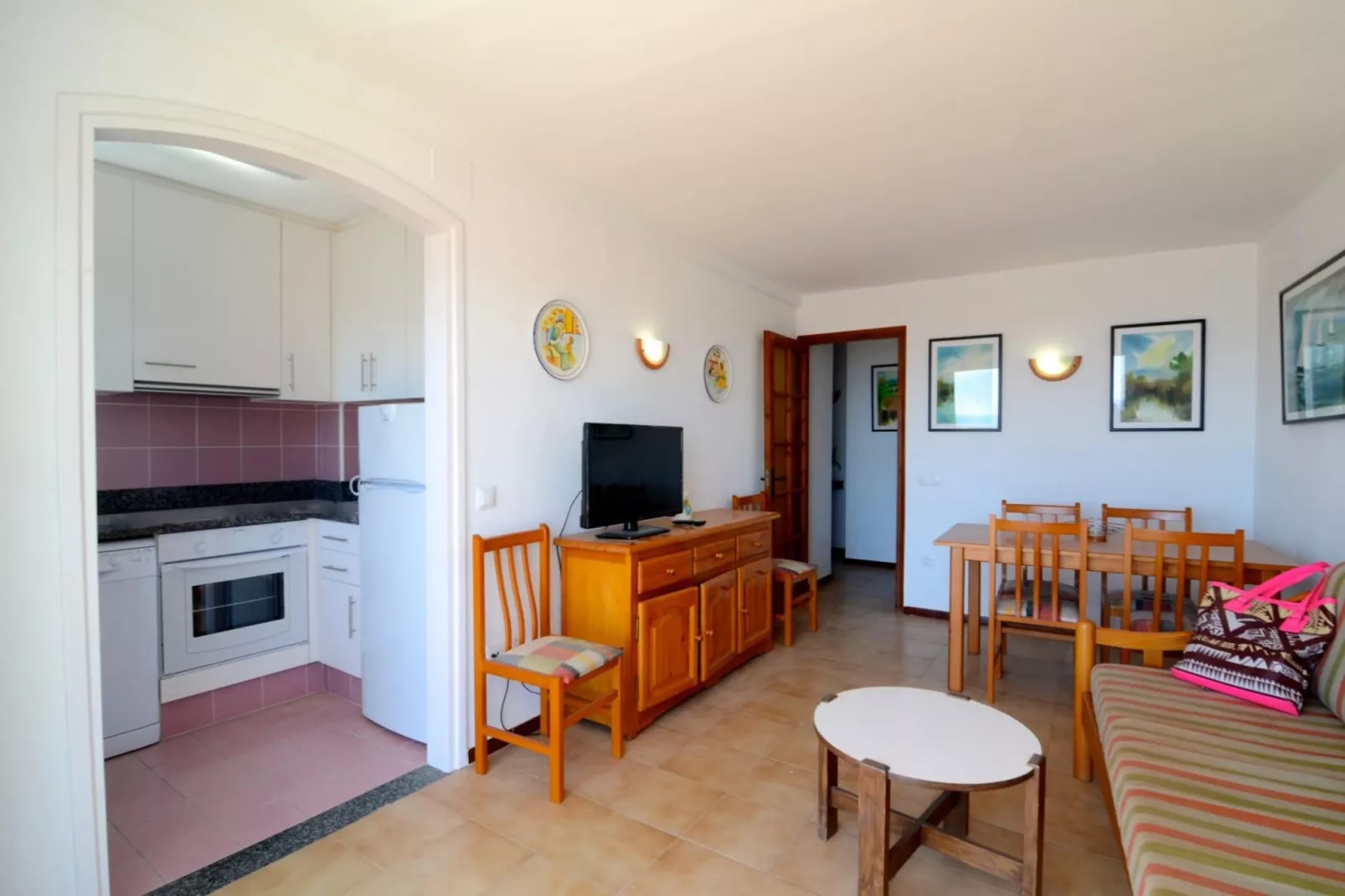 APARTAMENT ARTS 3-Living room