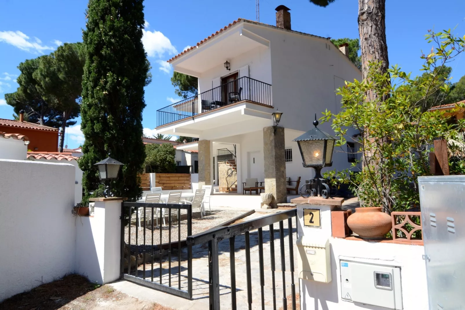 VILLA MONTGO-Außenbereich