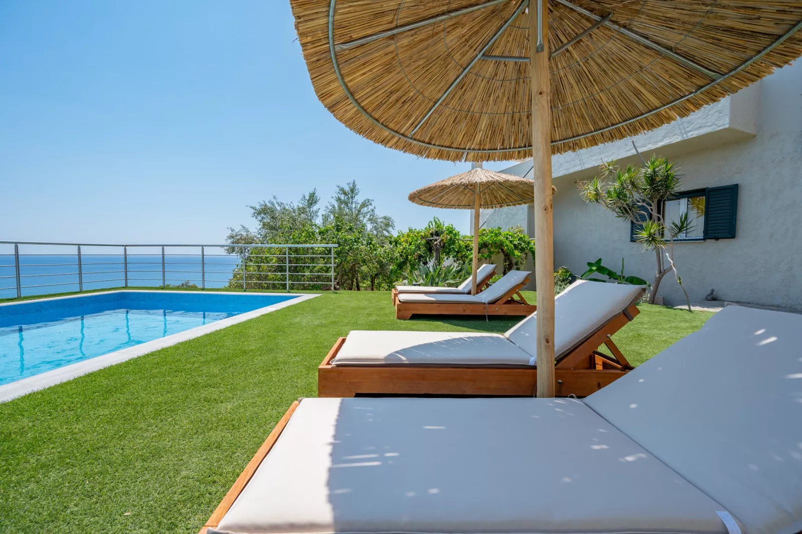 Gallery Home-Pool