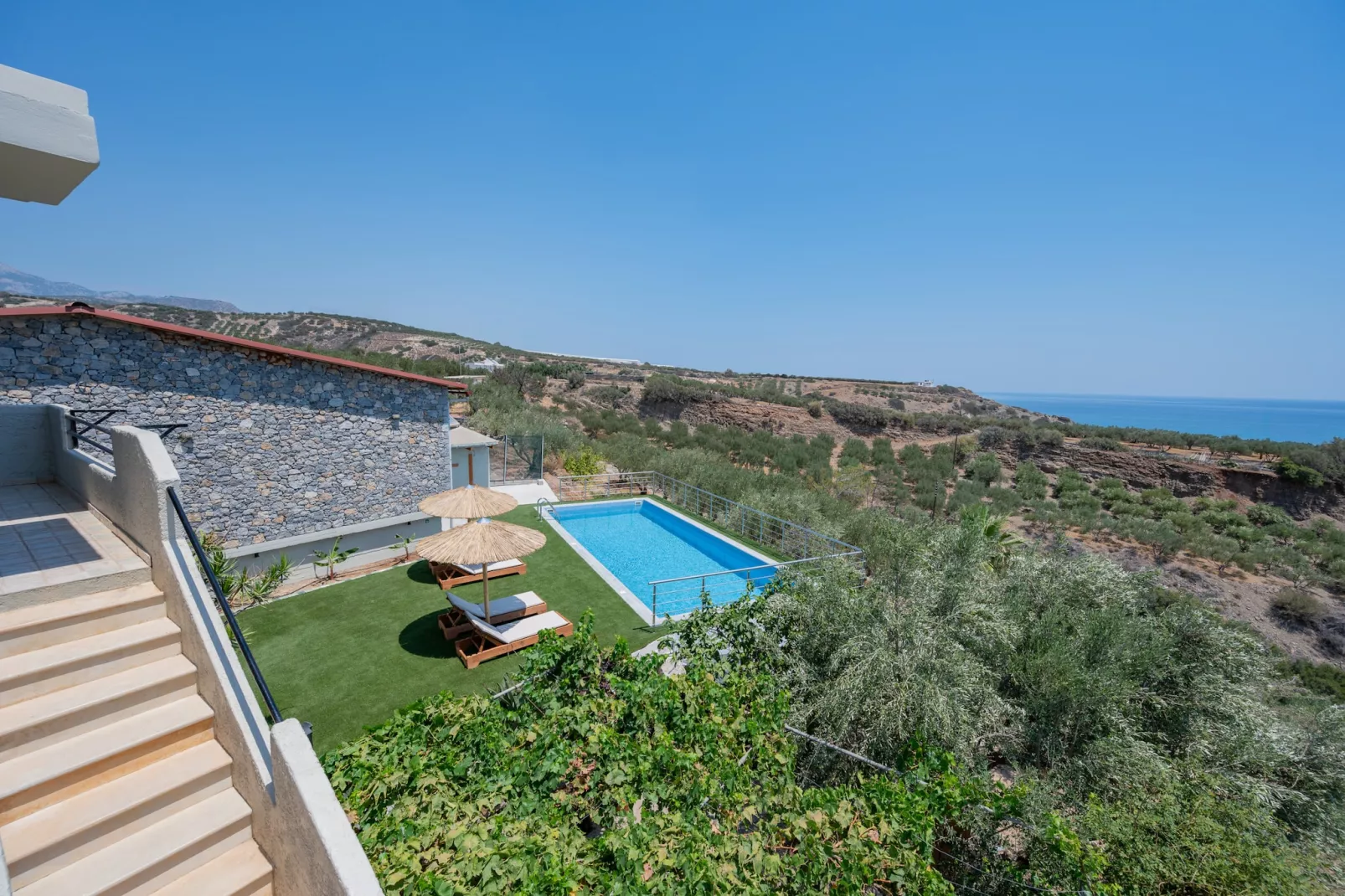 Gallery Home-Pool