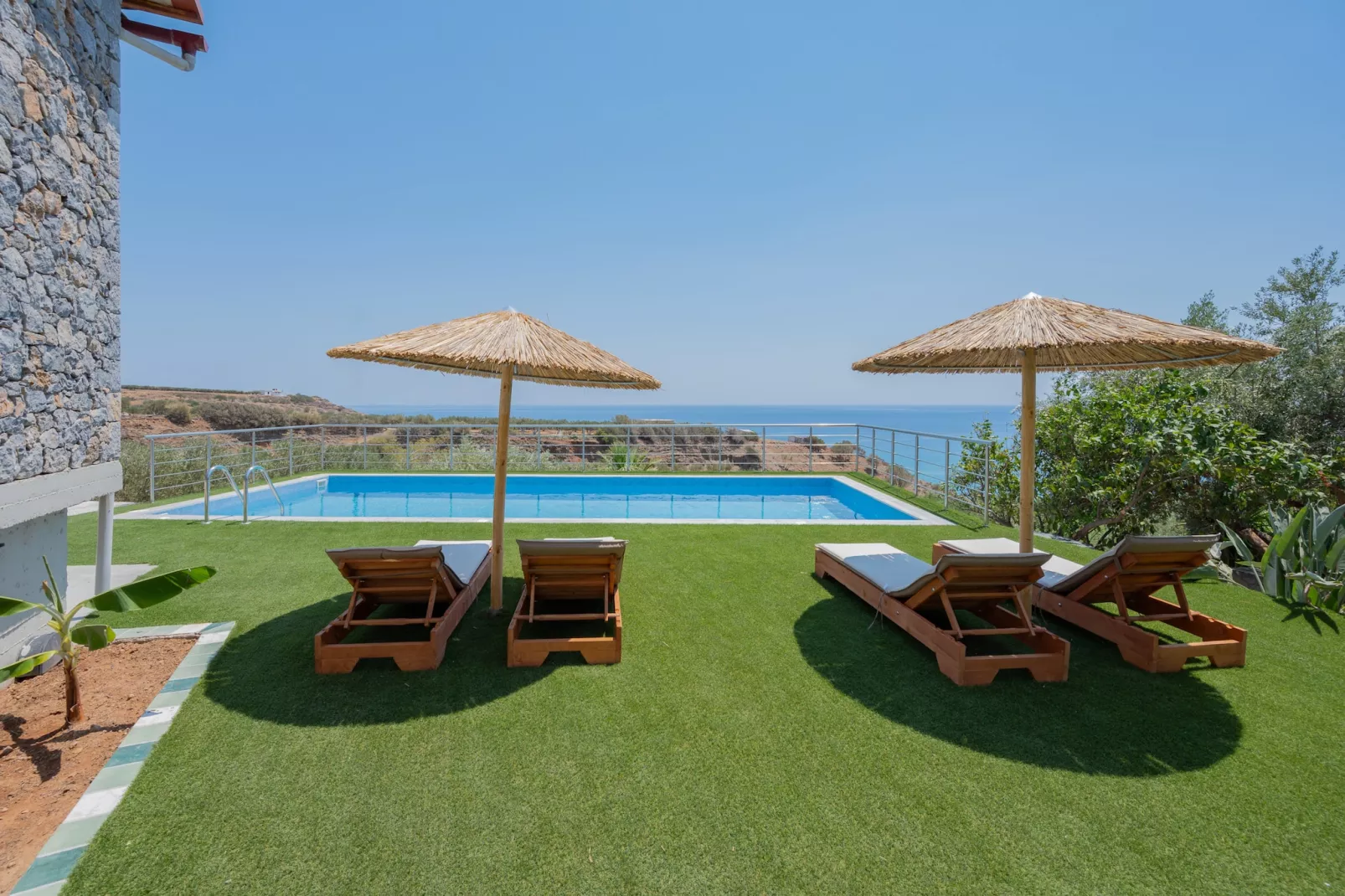 Gallery Home-Pool