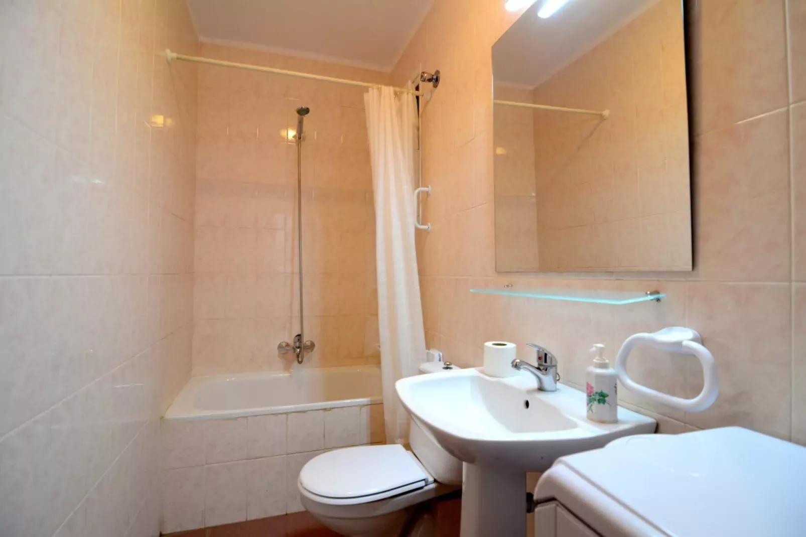 GRECIA 2-D-Bathroom