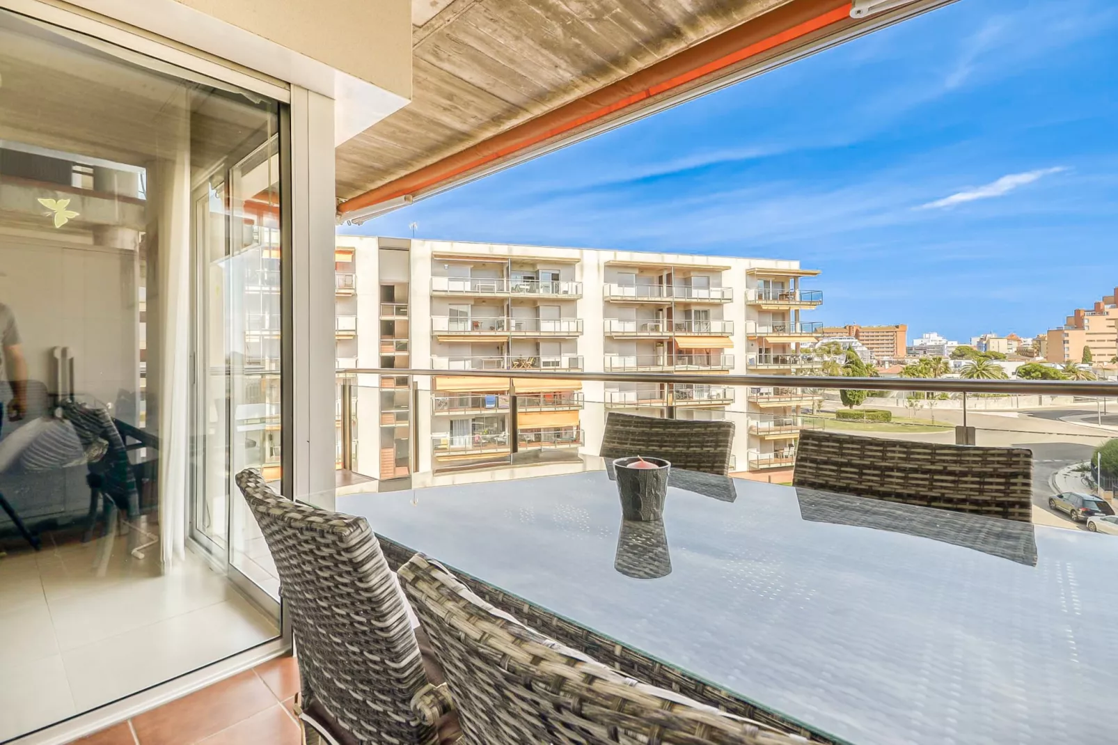 MARINES MESTRAL 3 5 Roses-Terrace balcony