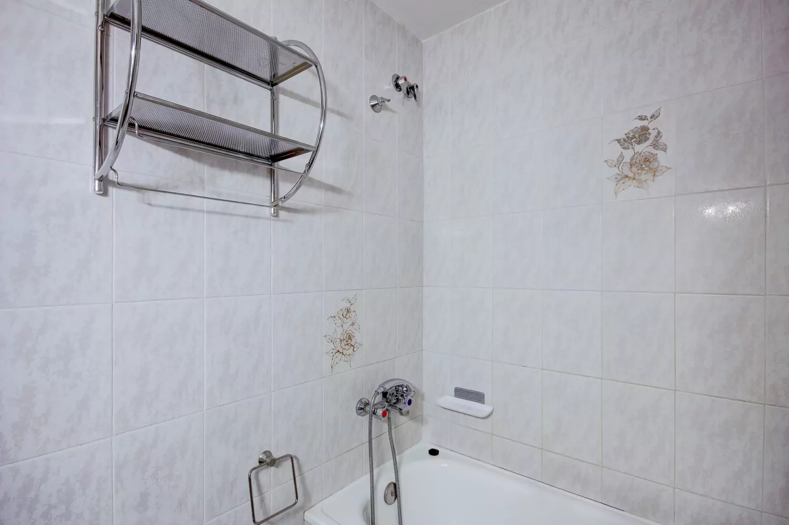 FRANCESC MACIA 57 3B  Roses-Bathroom