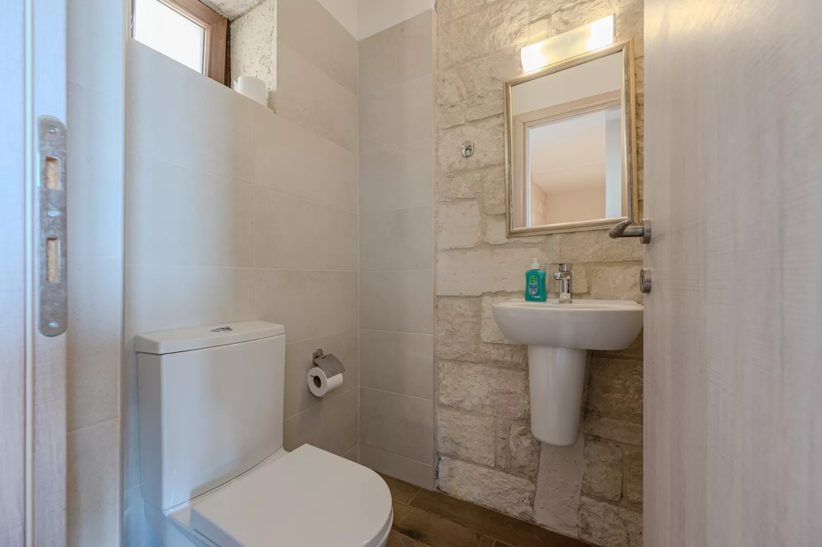 Petrina 3-Bathroom