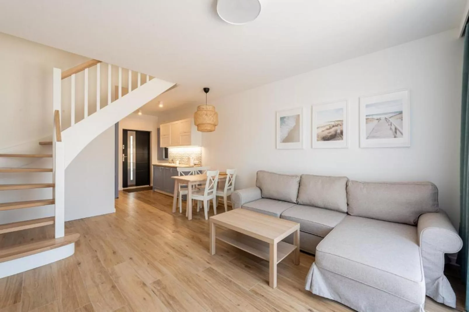 Apartament niedziela-niedziela dla max 6 osób Grzybowo-Wohnzimmer