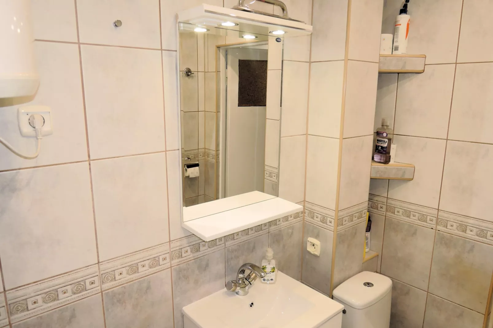 Mieszkanie wakacyjne w Międzyzdrojach-Bathroom