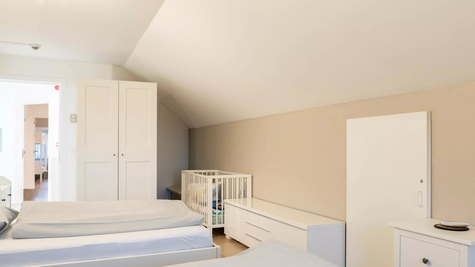 De Golfbreker-Bedroom