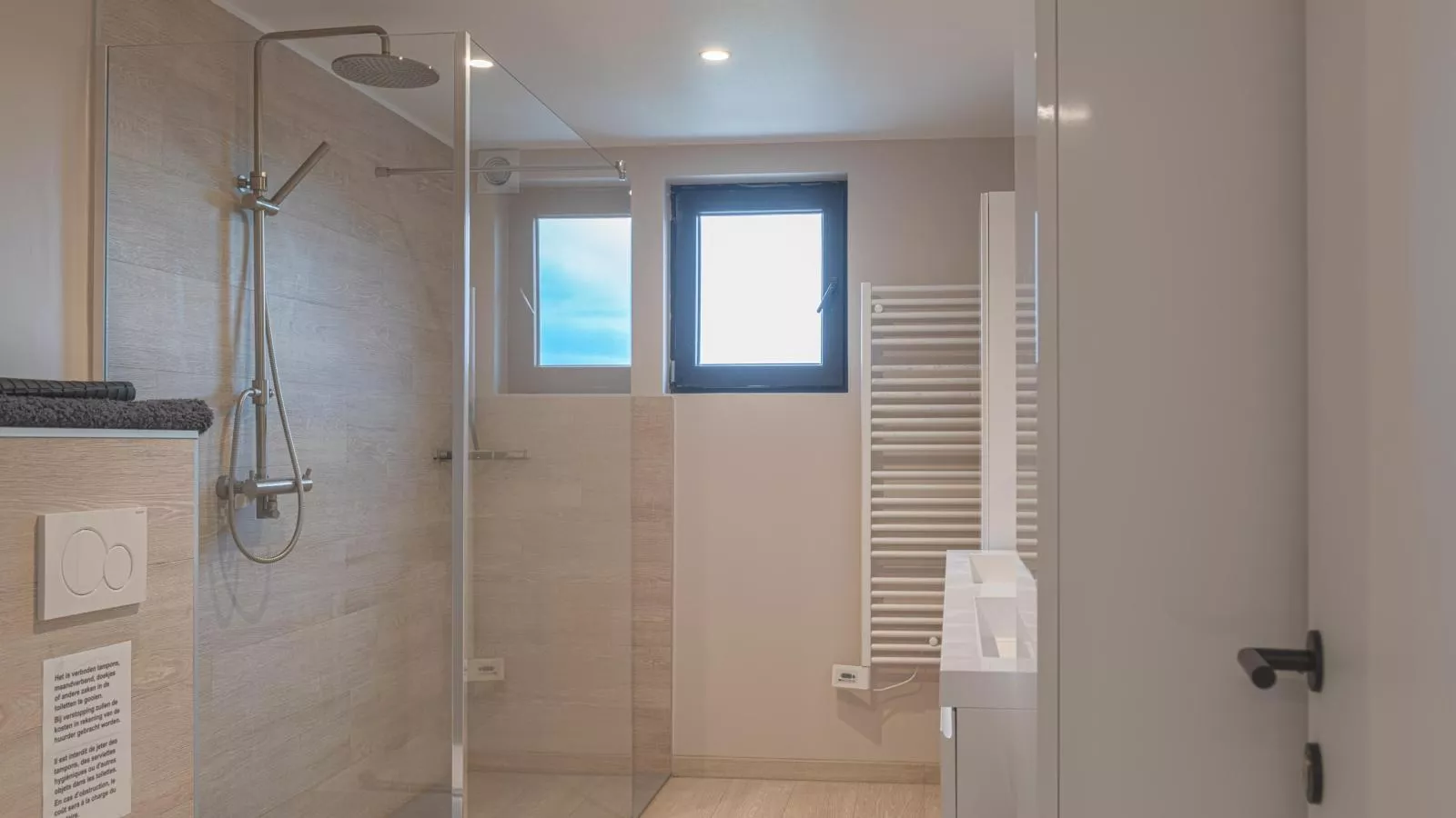 De Golfbreker-Bathroom