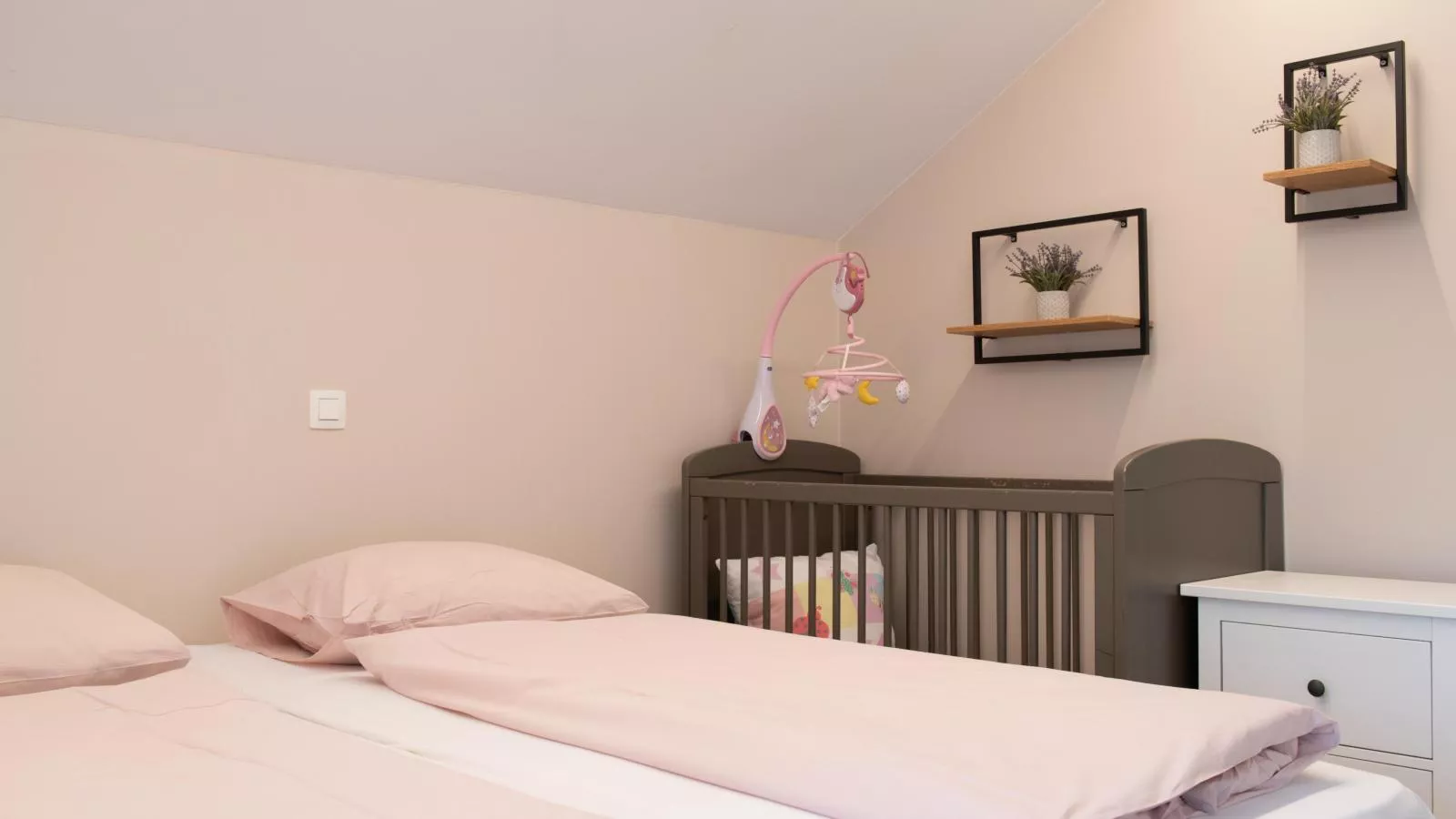 De Golfbreker-Bedroom