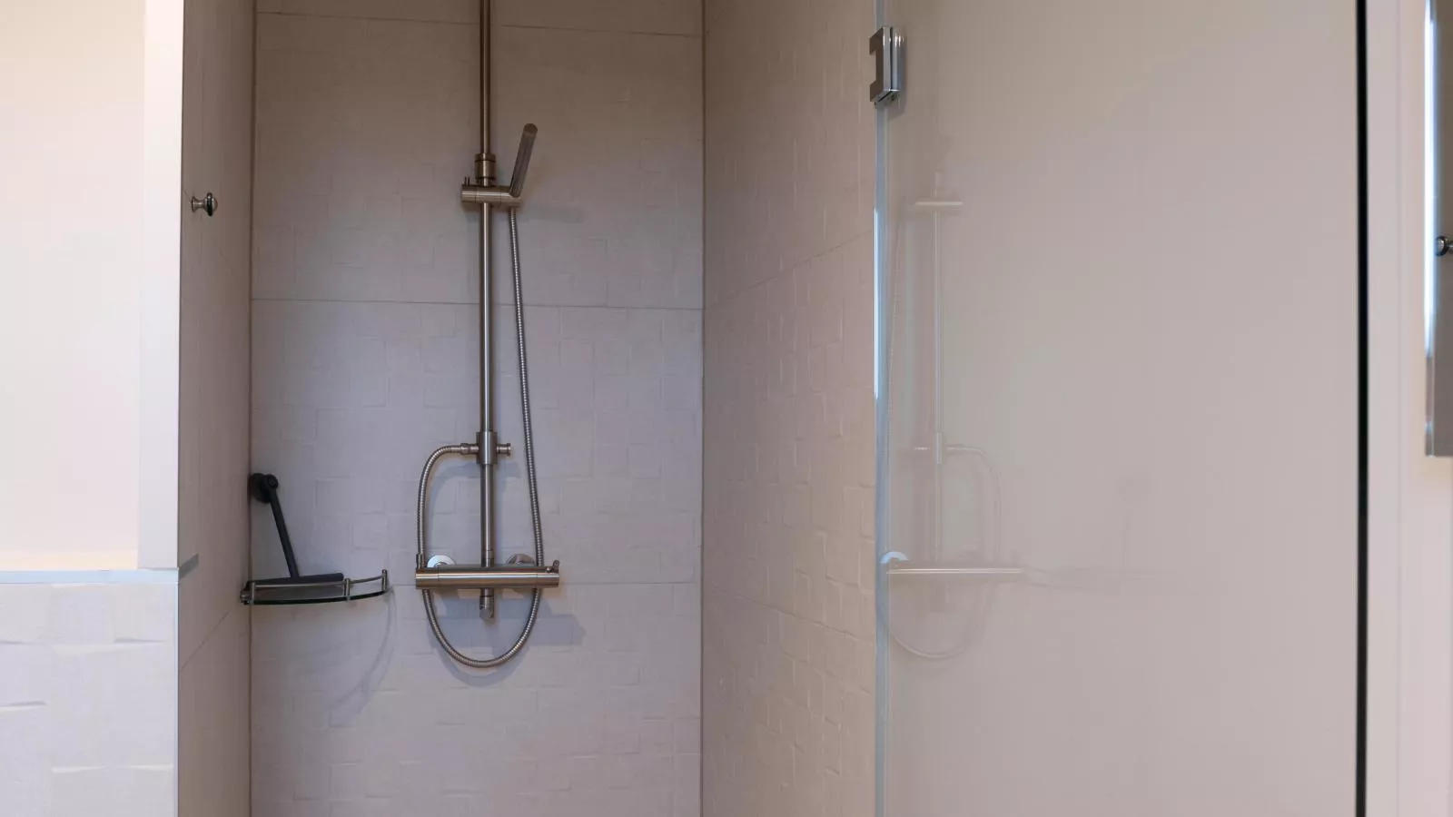 De Golfbreker-Bathroom