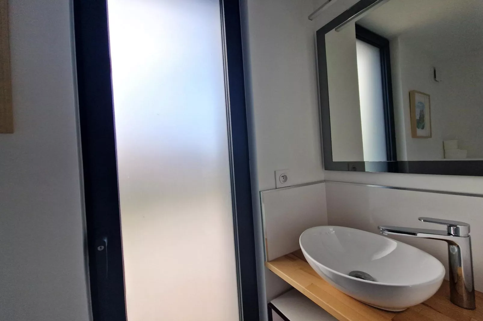 Studio bas Locquirec-Bathroom