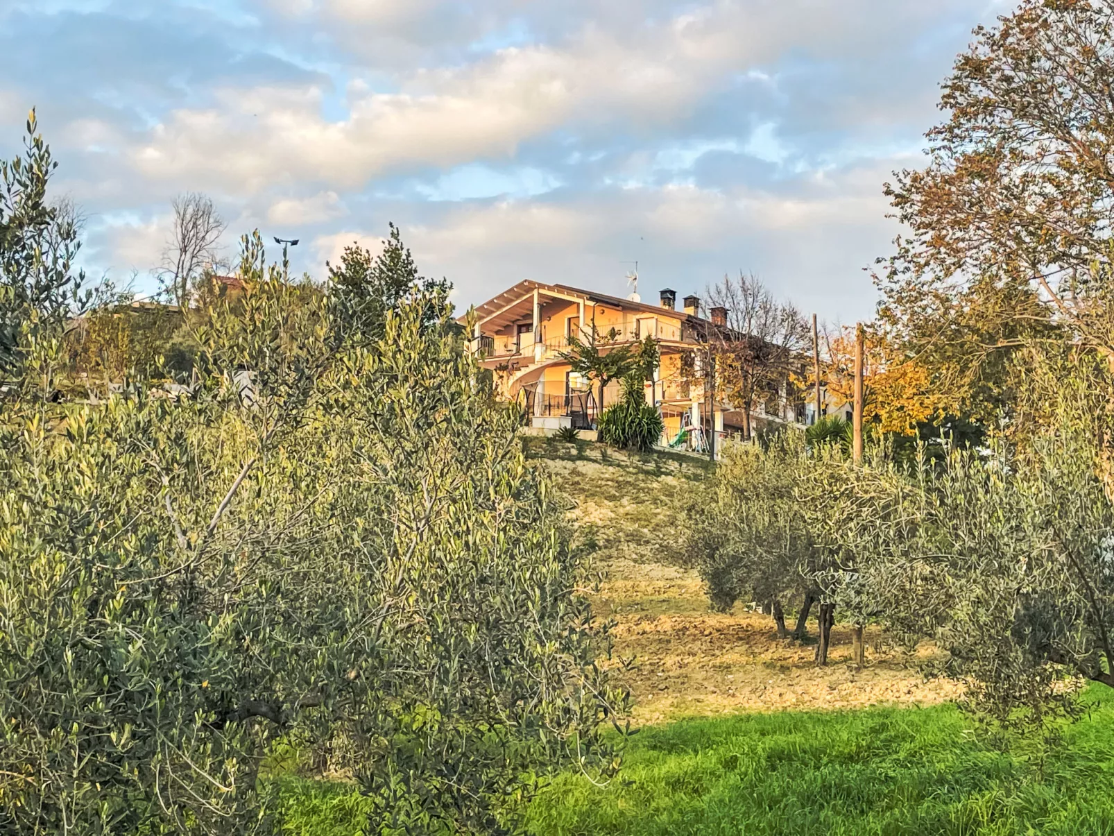 Vista Majella-Outside