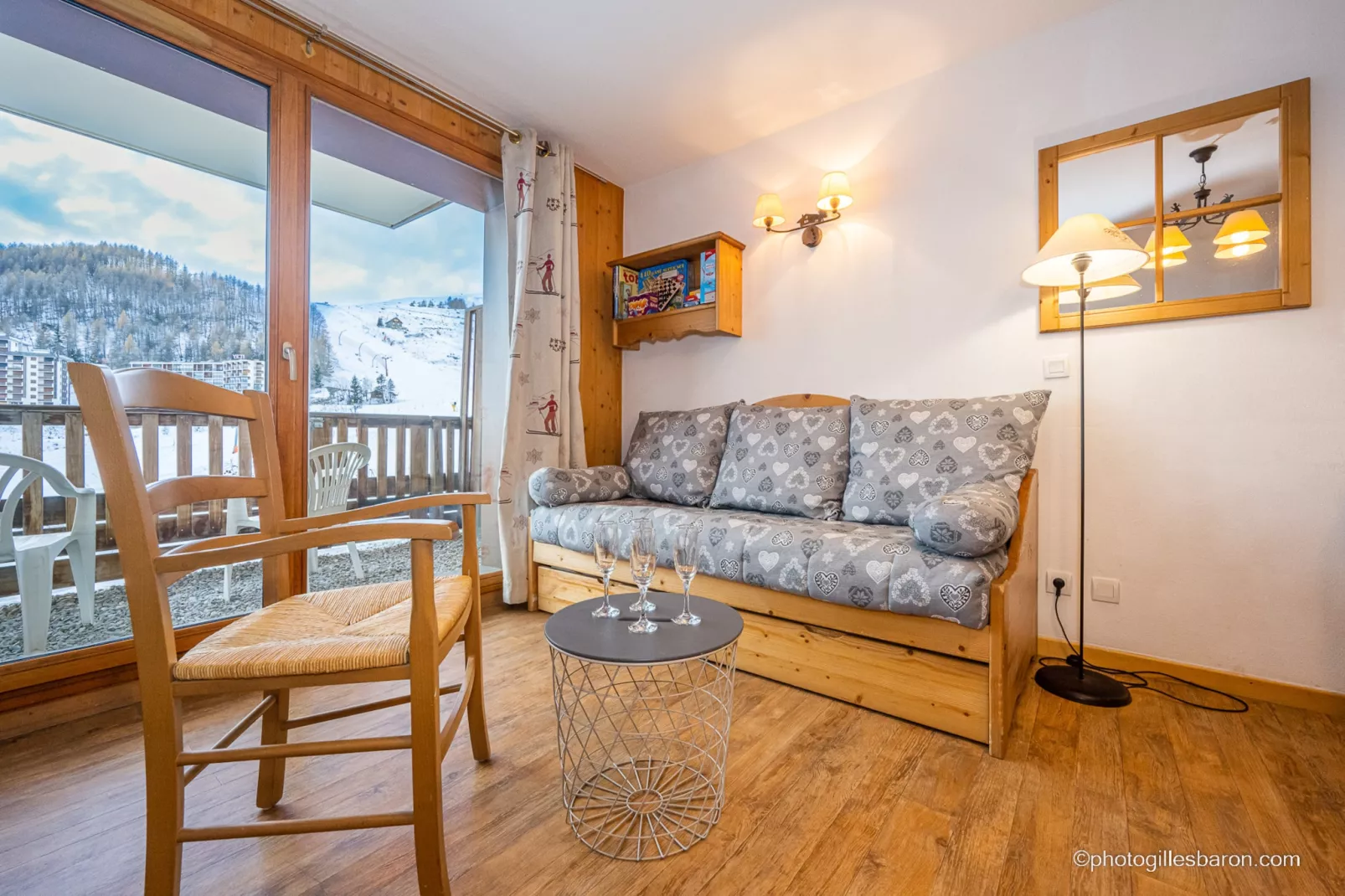 T. Bergerie B N°01 - 2P6C-Living room