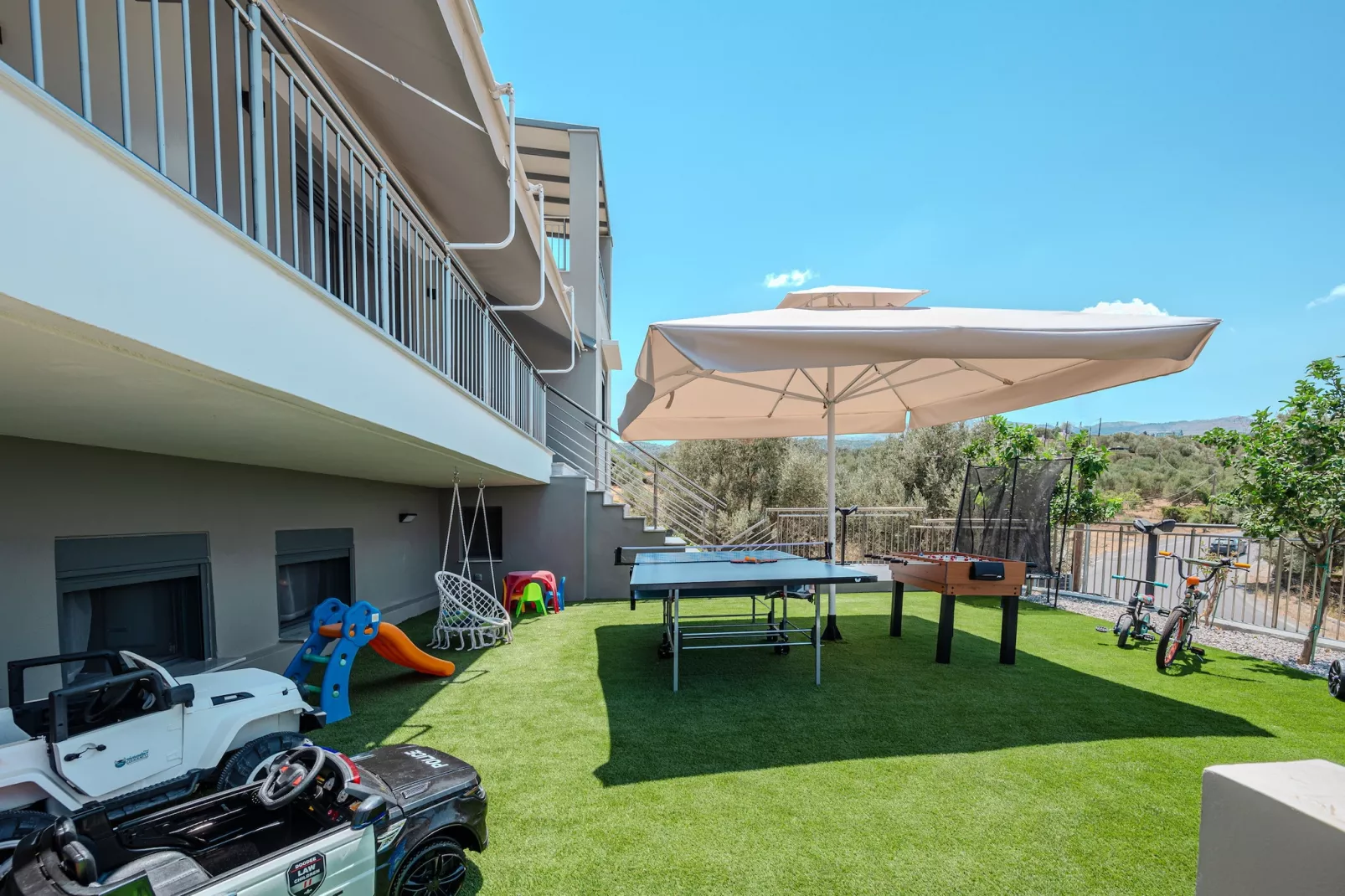 3A's Family Luxury Villa-Gardens summer