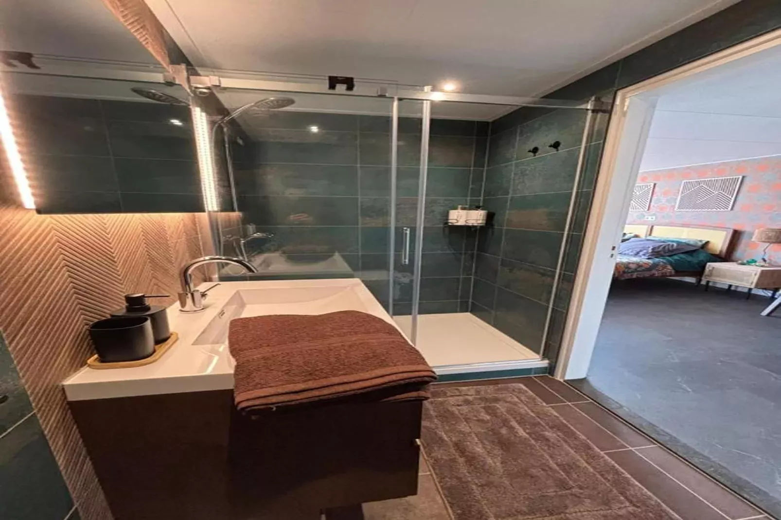 B&B de Gouwe Tijd-Bathroom