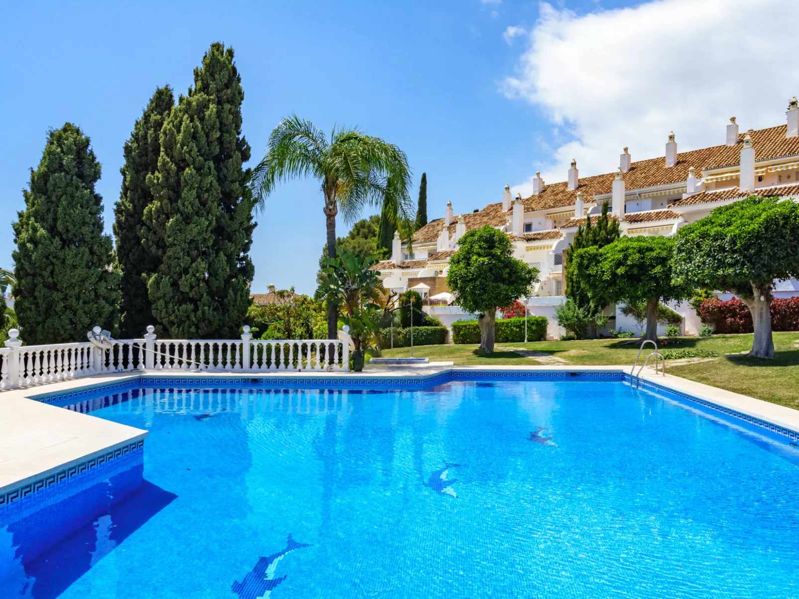 El paraiso de Estepona-Outside