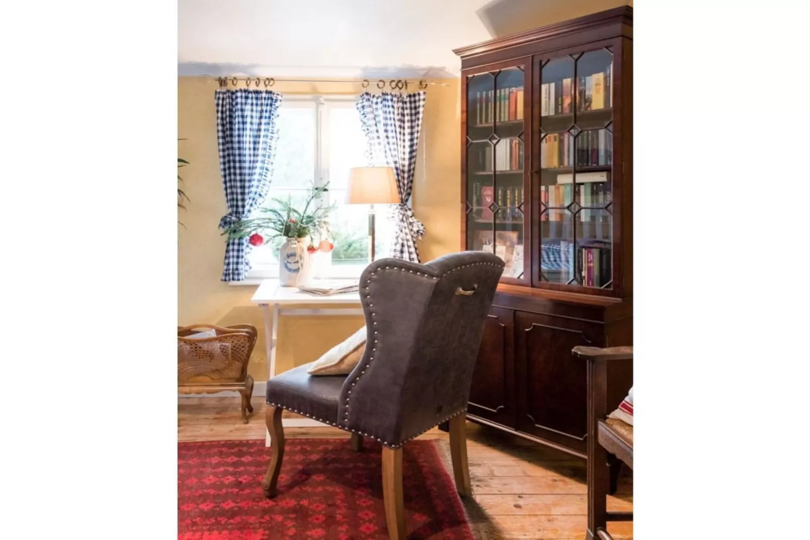 25130-Recreation room