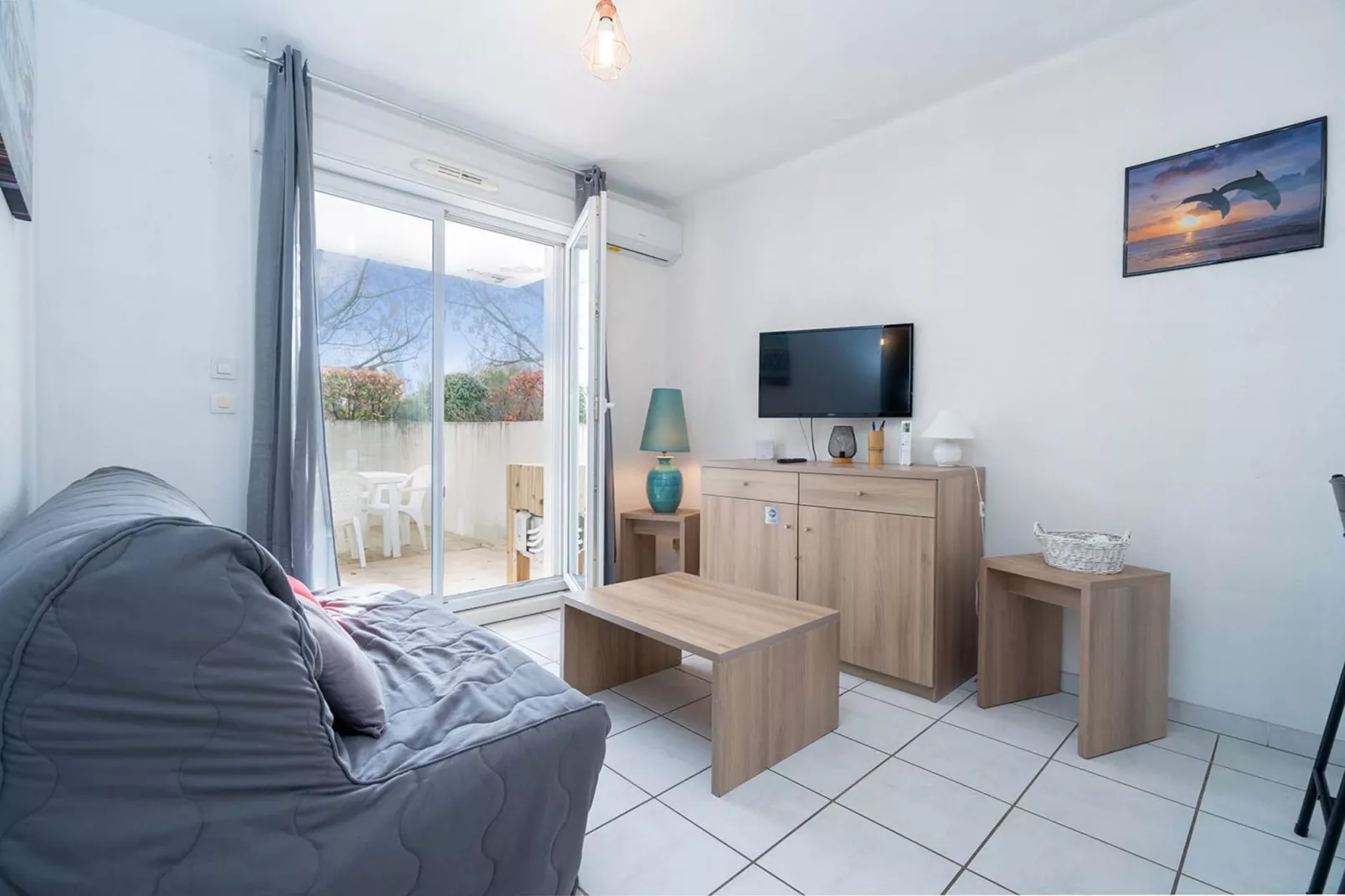 CAP CAMARGUE B N°28 - 2P4-Living room