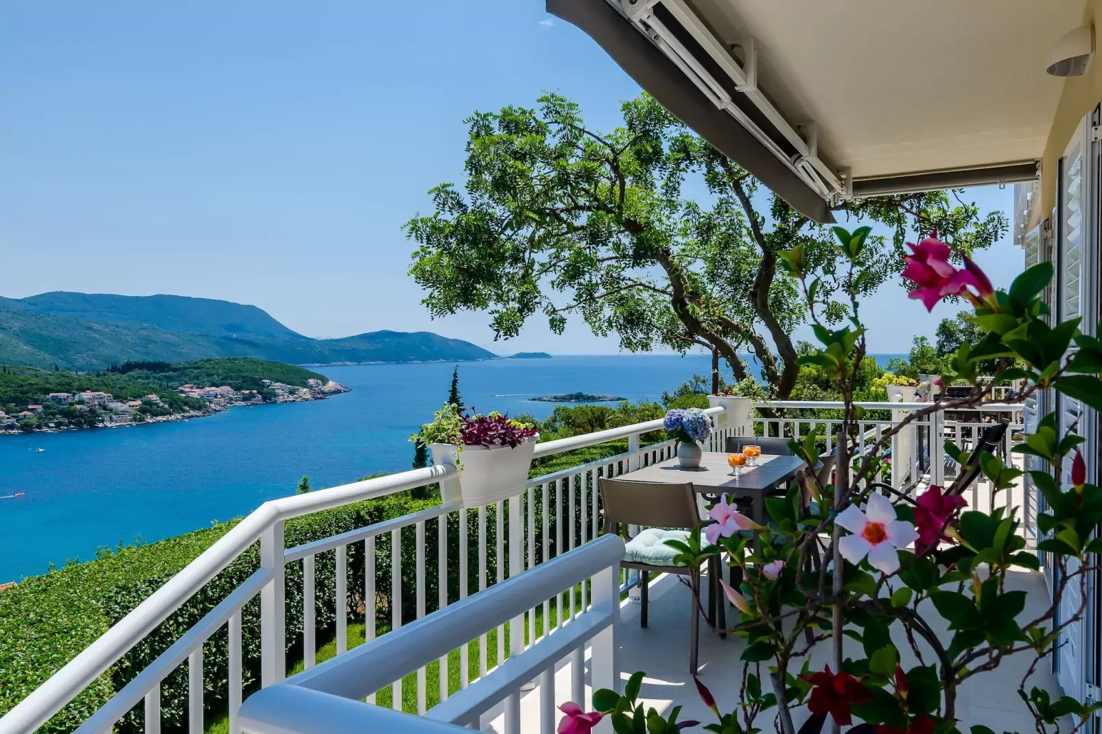 Apartments Sara (Molunat) - Superior One Bedroom Apartment with Terrace and Sea View-View