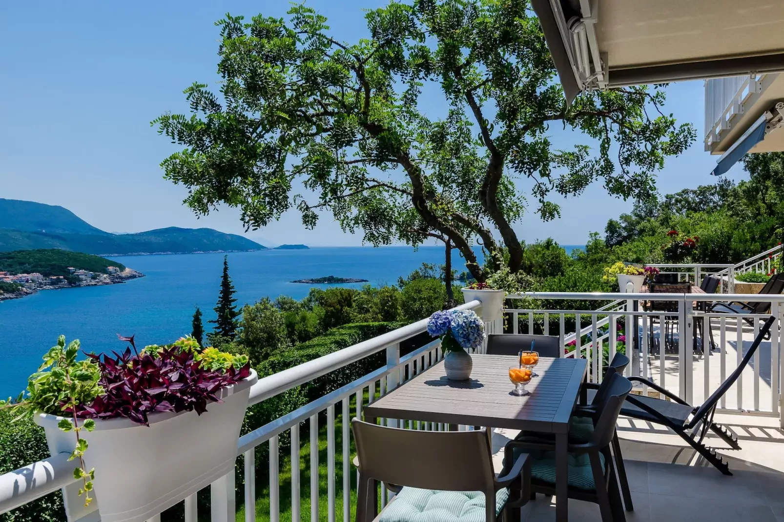 Apartments Sara (Molunat) - Superior One Bedroom Apartment with Terrace and Sea View-View