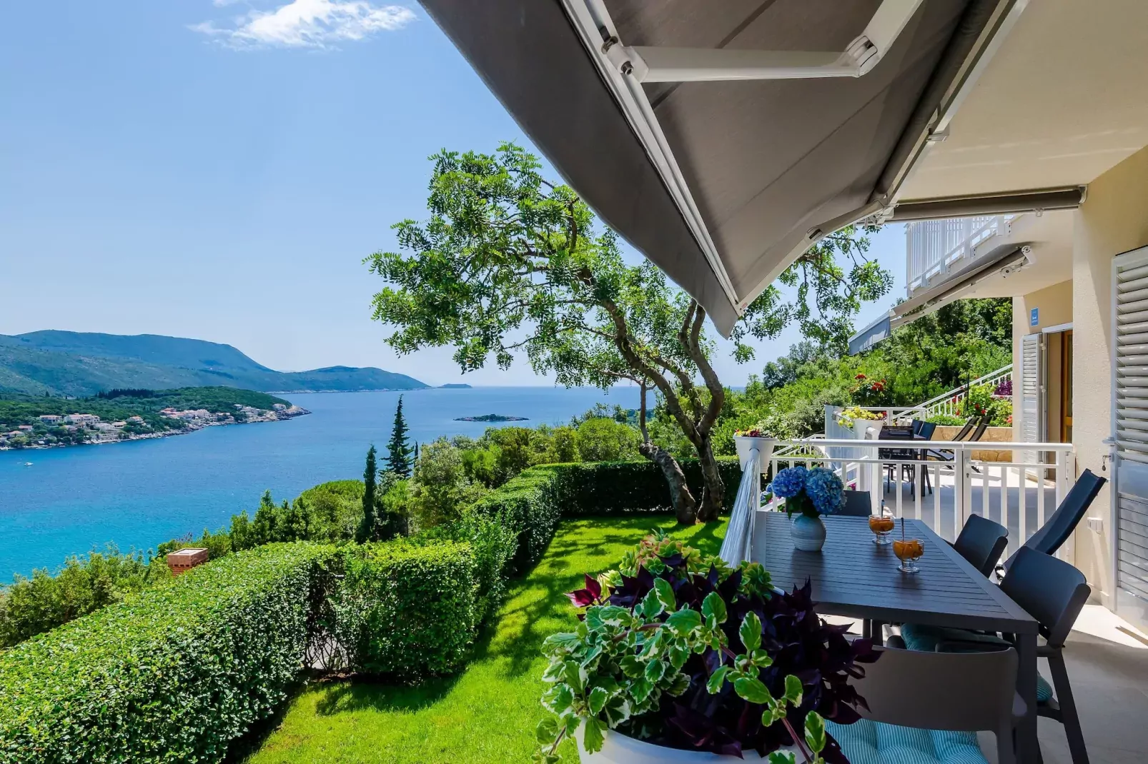 Apartments Sara (Molunat) - Superior One Bedroom Apartment with Terrace and Sea View-View