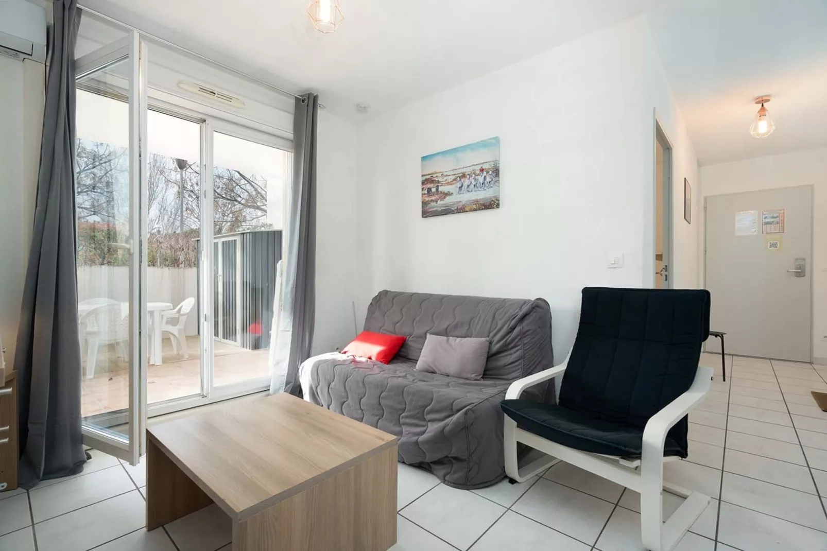 CAP CAMARGUE B N°28 - 2P4-Living room