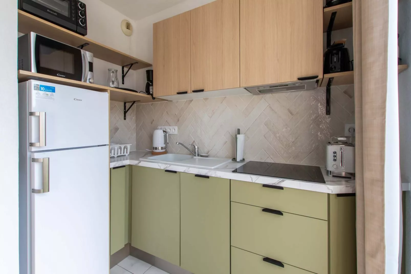 CAP CAMARGUE F N°123 - 3P7-Kitchen