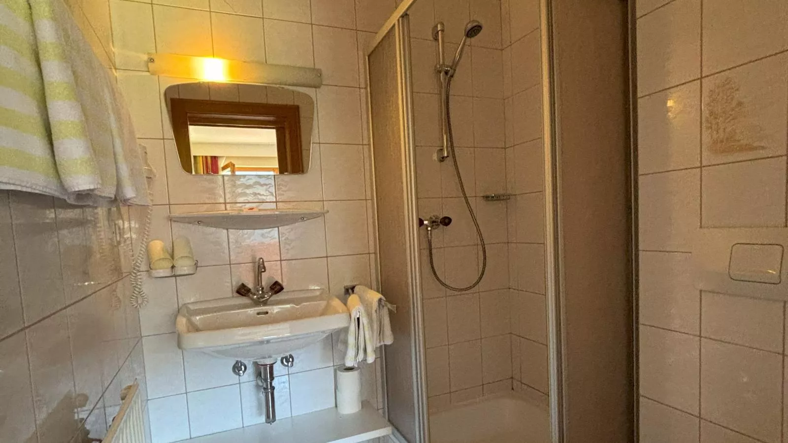 Sonnentanz 1-Bathroom