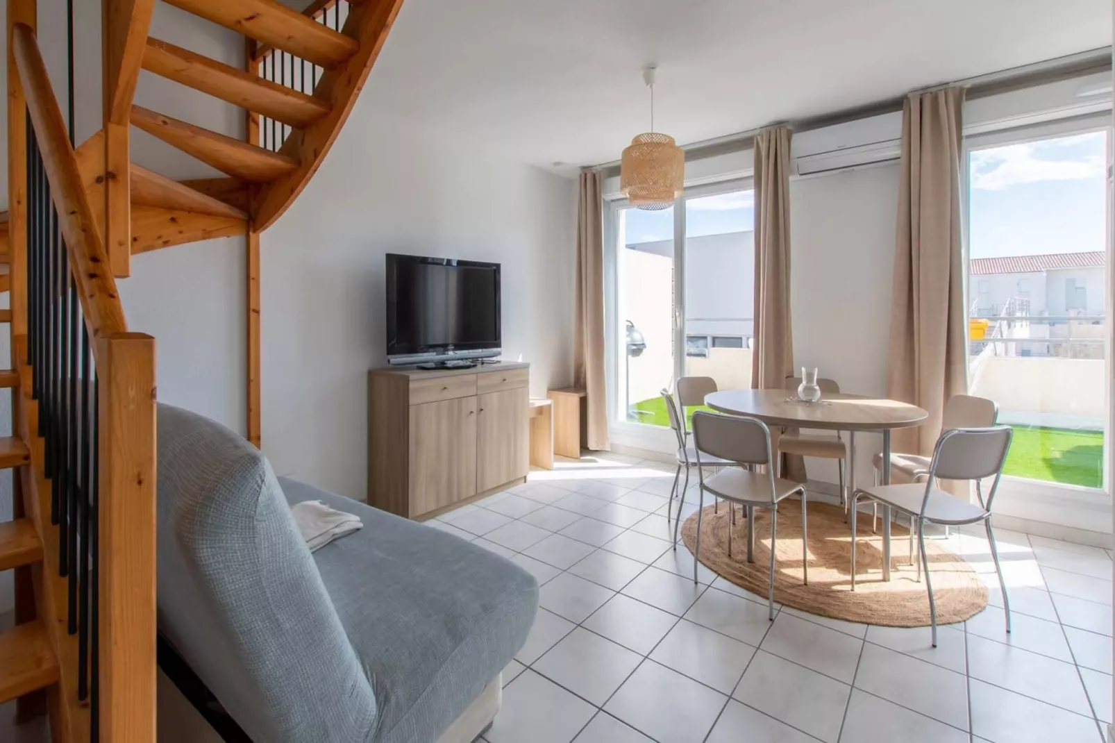 CAP CAMARGUE F N°123 - 3P7-Living room