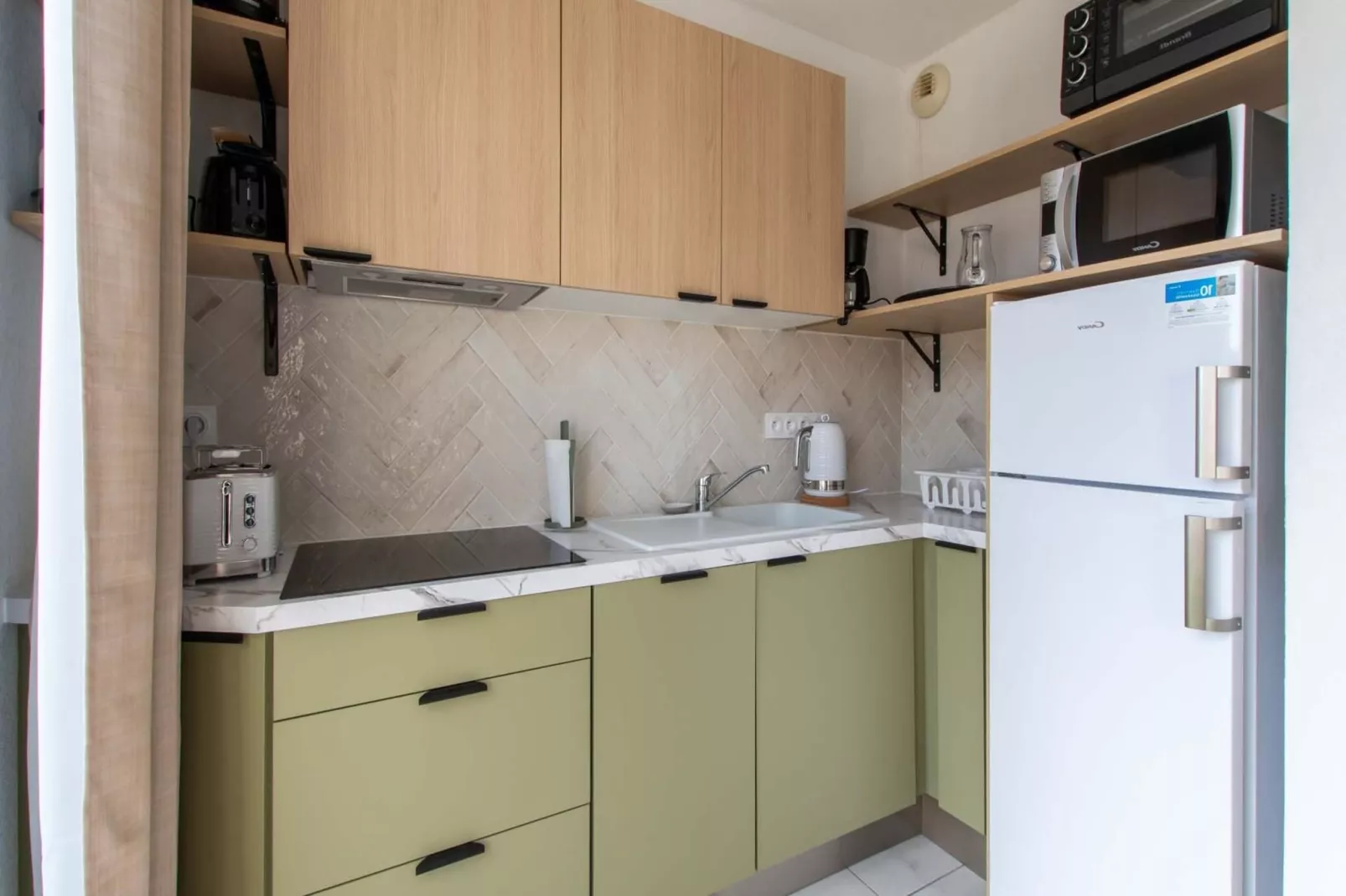 CAP CAMARGUE F N°123 - 3P7-Kitchen