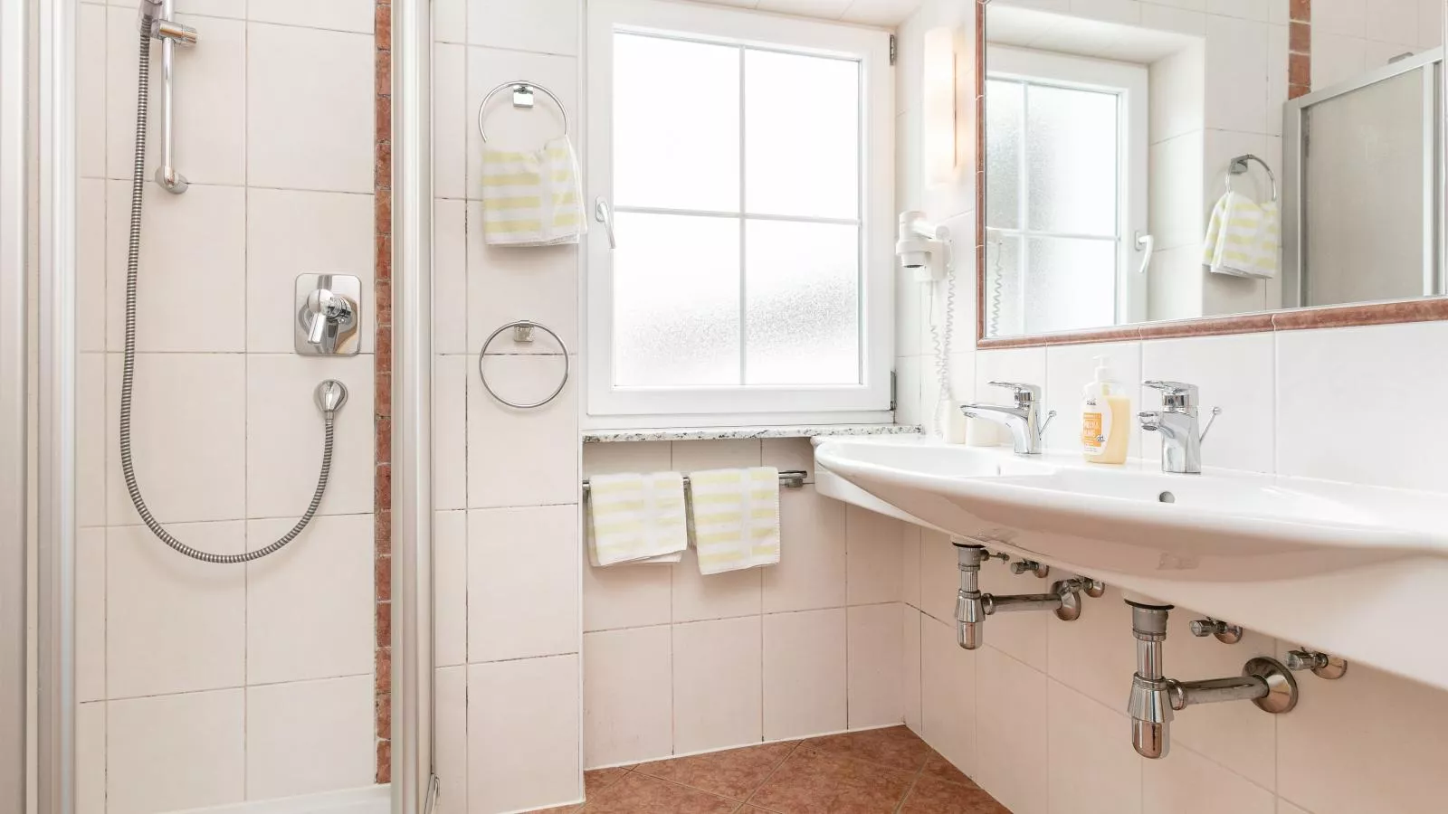 Sonnentanz 1-Bathroom