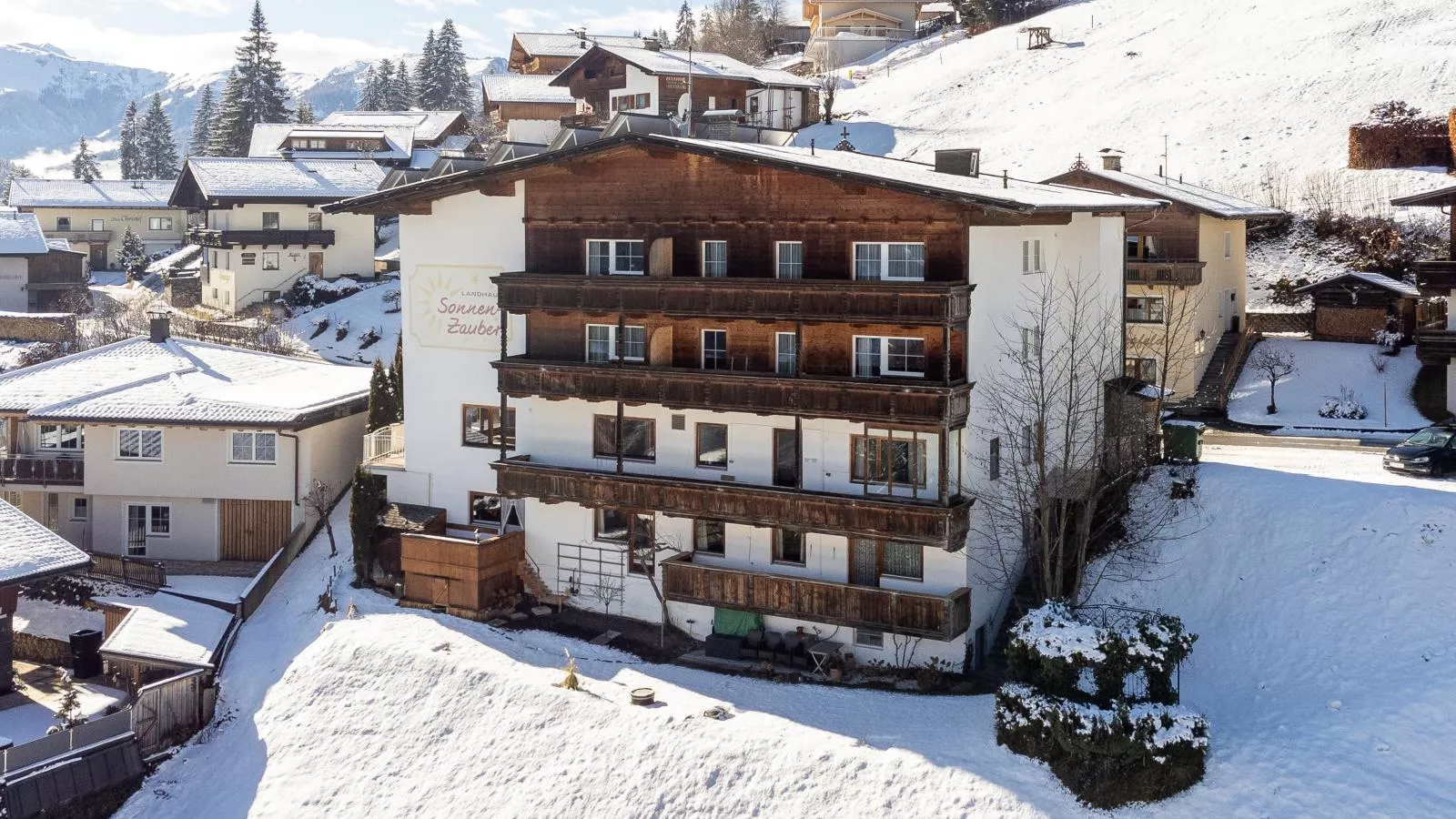 Sonnentanz 1-Exterior winter