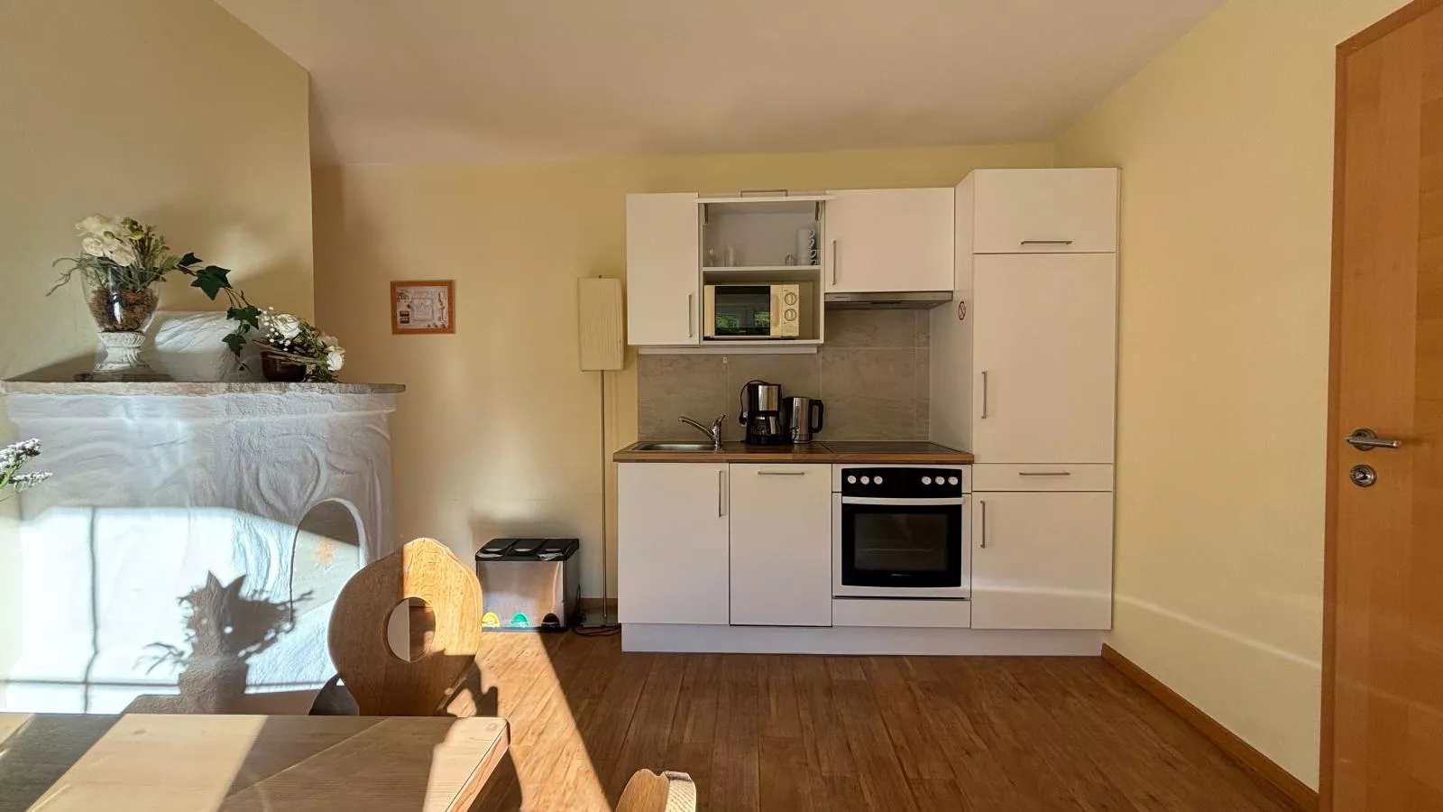 Sonnenschein 1-Kitchen