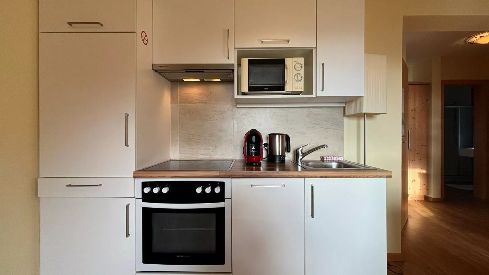 Sonnenschein 1-Kitchen
