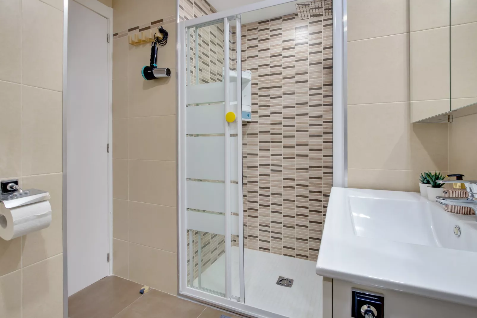 Manolo de SteraM Flats Torremolinos-Bathroom