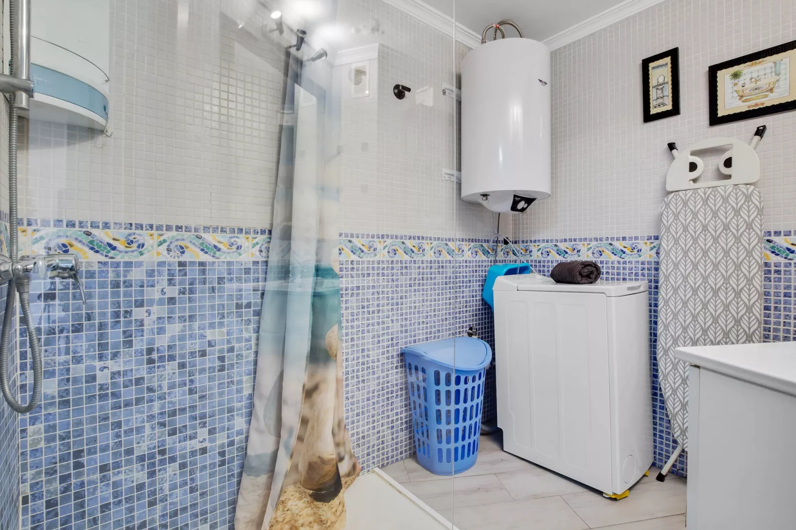 Capela de Steram Flats Torremolinos-Badezimmer