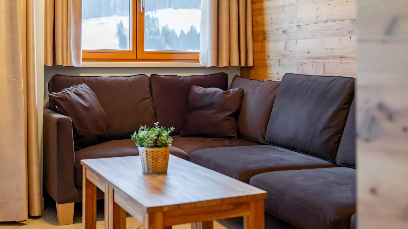 Panoramablick Ski in - Ski out-Wohnzimmer