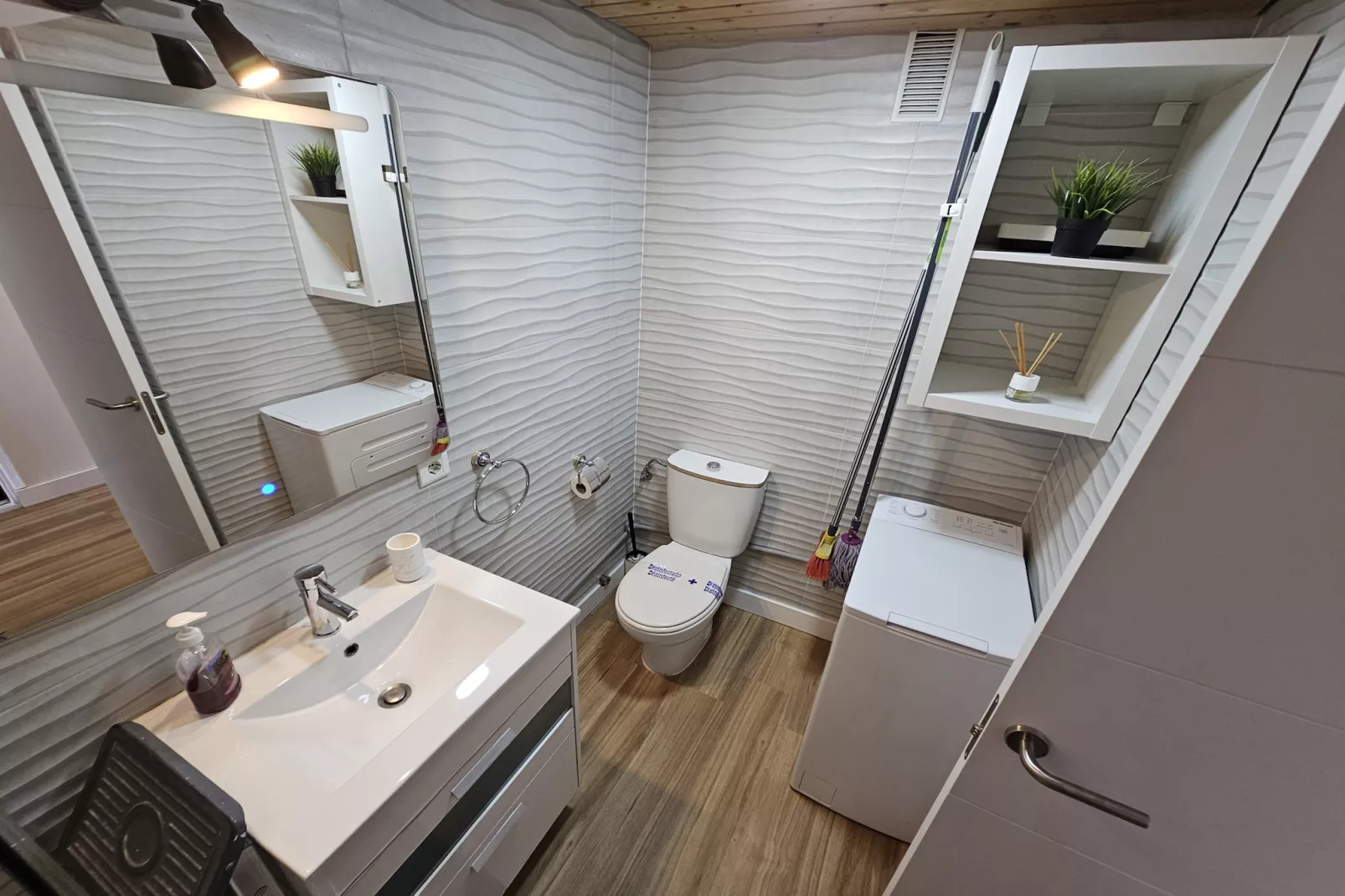 Paraty  de SteraM Flats Torremolinos-Bathroom