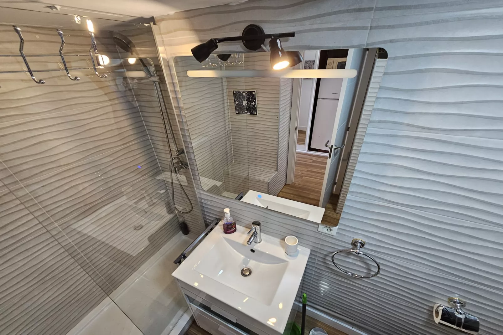 Paraty  de SteraM Flats Torremolinos-Bathroom