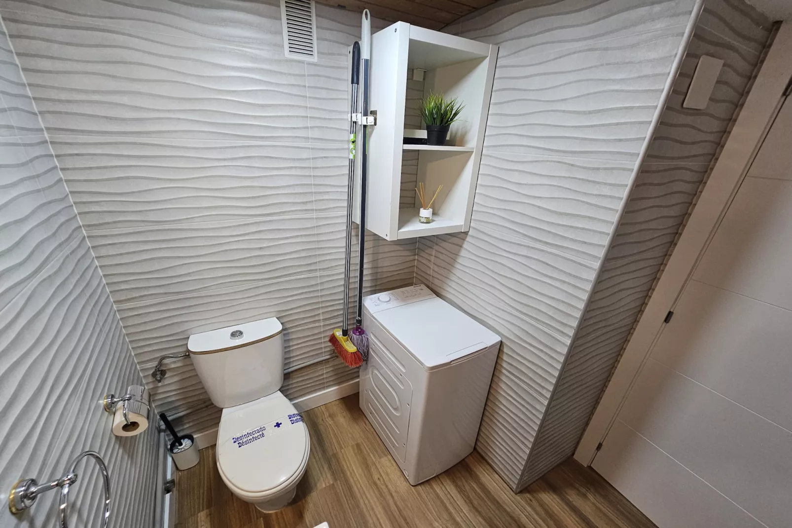 Paraty  de SteraM Flats Torremolinos-Bathroom