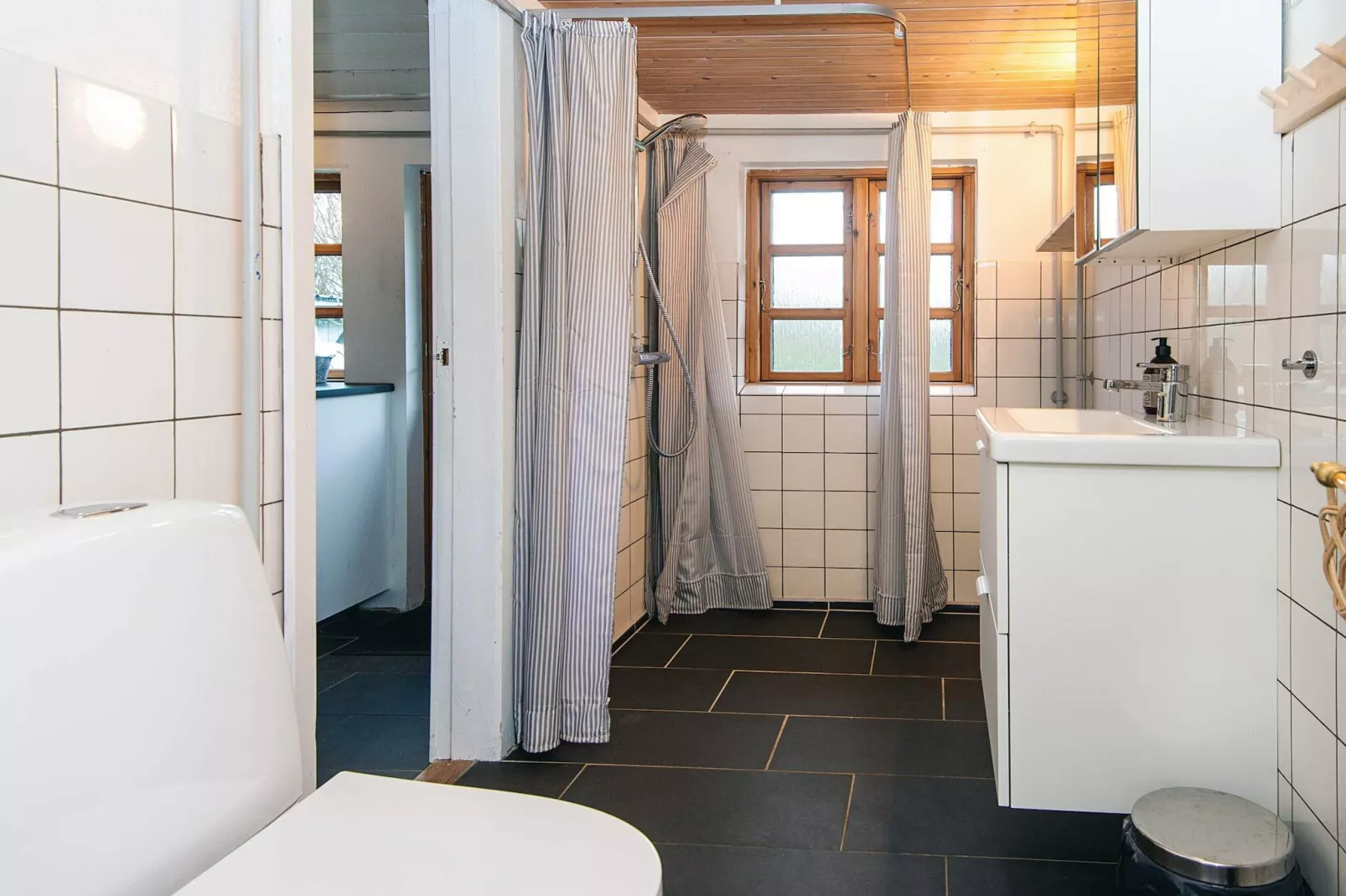 10 person holiday home in Glesborg-Indoor