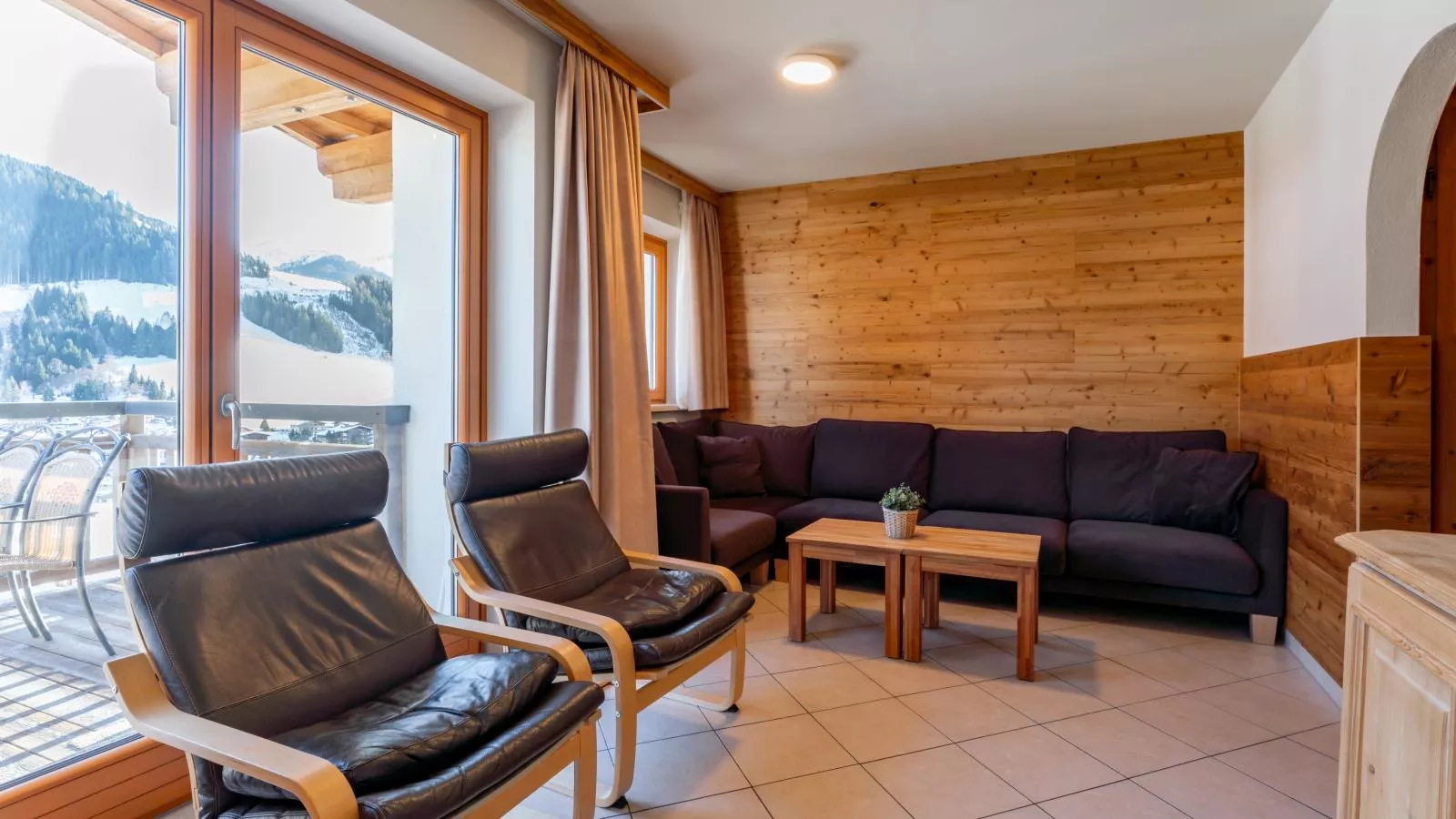 Panoramablick Ski in - Ski out-Wohnzimmer